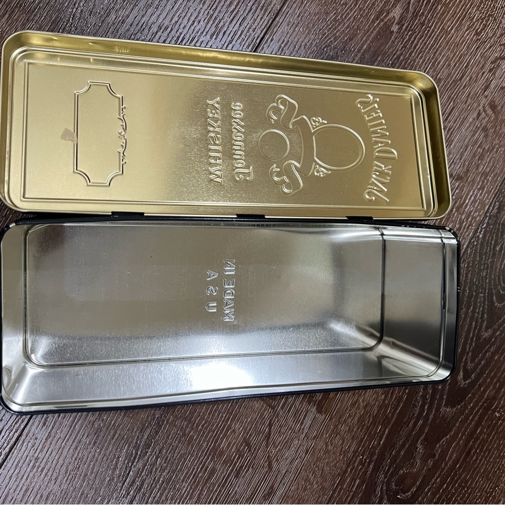 2 total jack Daniel’s and silver patron tequila tin can - Picture 11 of 16